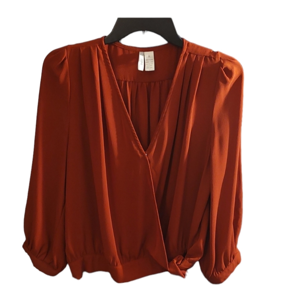Japna Rust V Neck Blouse w/Tie at Waist size Medium